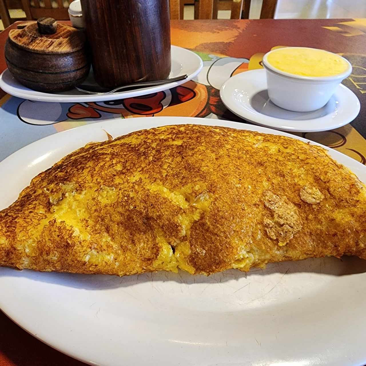 Cachapa mixta queso de mano y pernil 