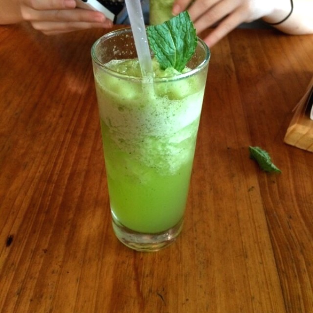 Limonada con yerbabuena