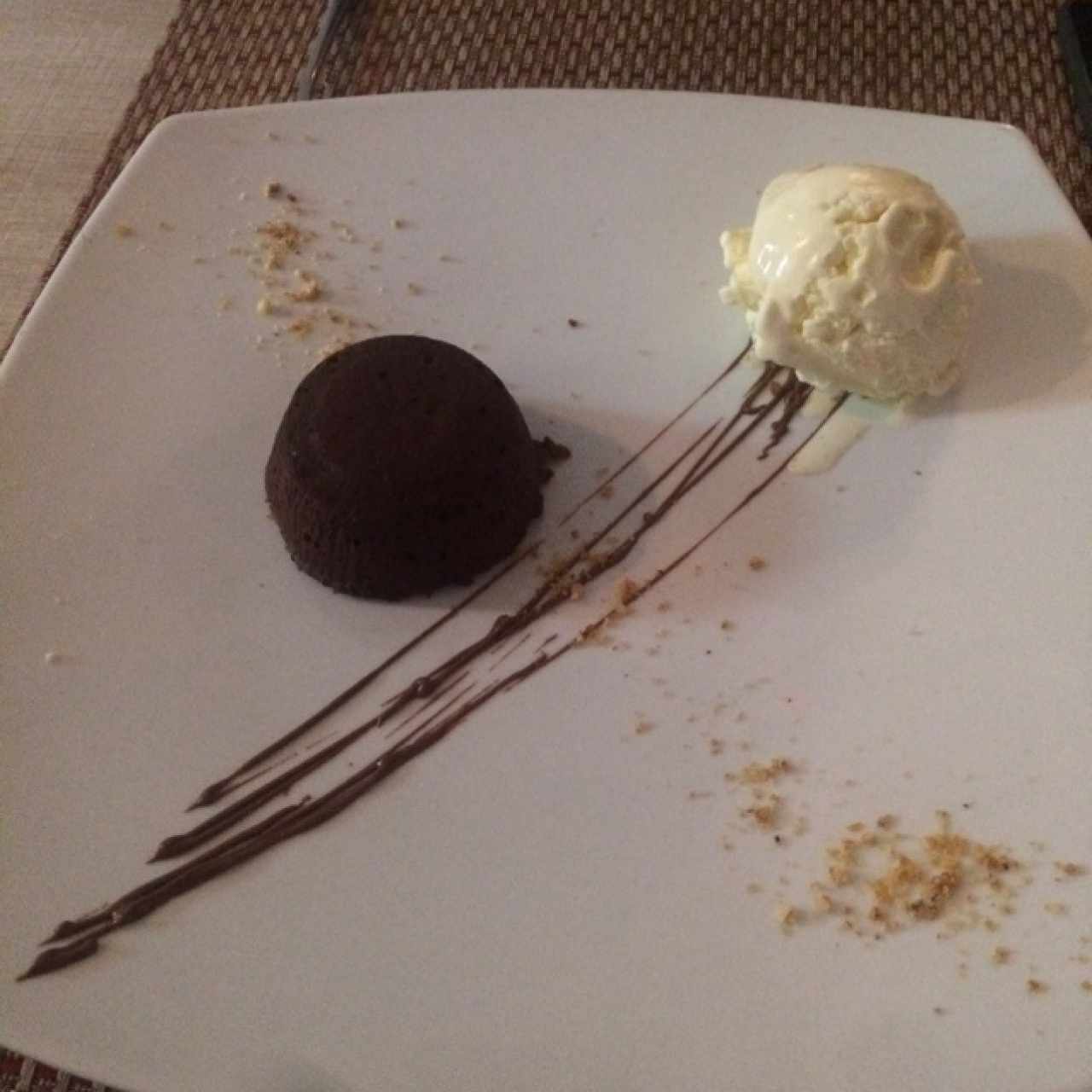 Tortino di ciocolatto e gelato