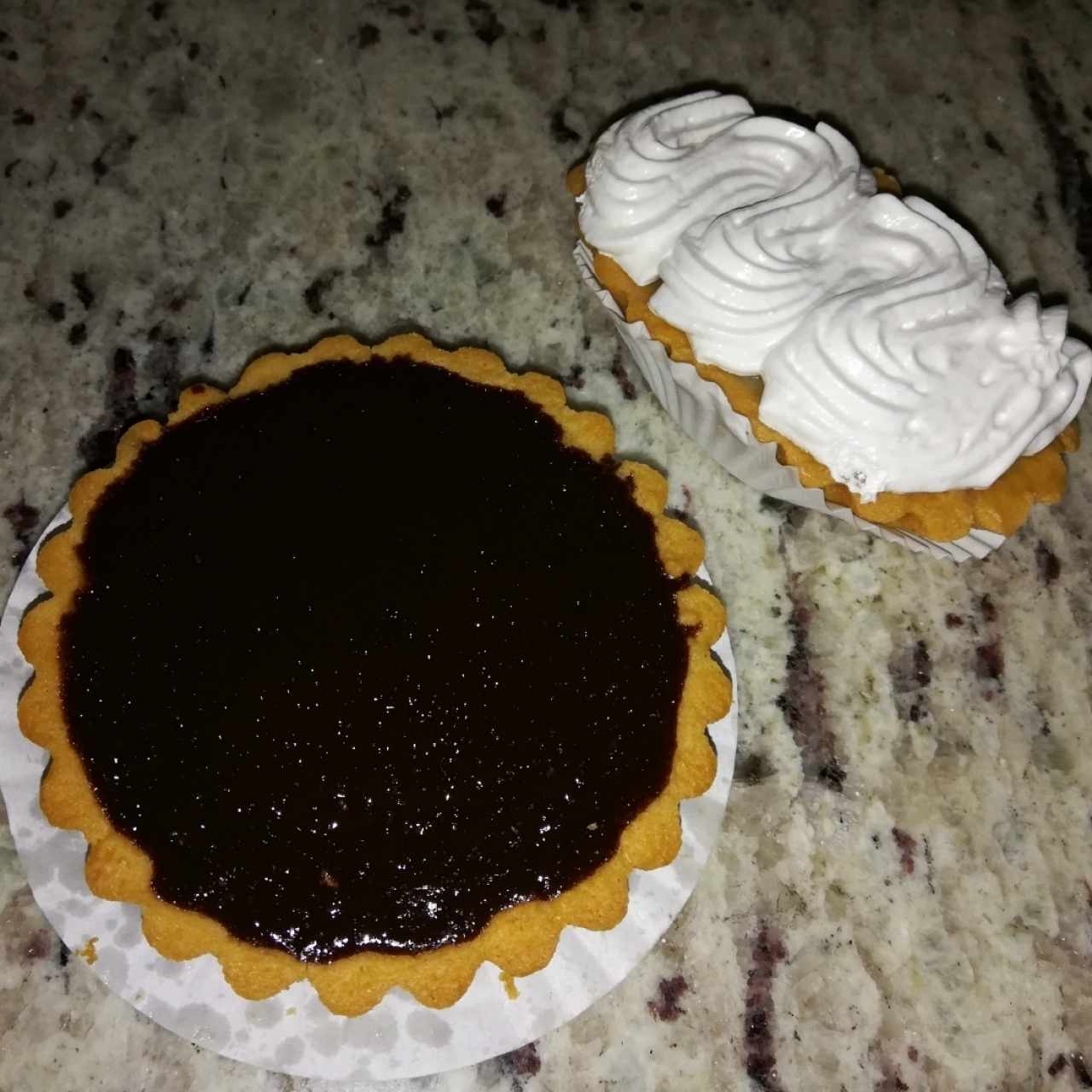 Tartaleta de Chocolate y Pie de Limón