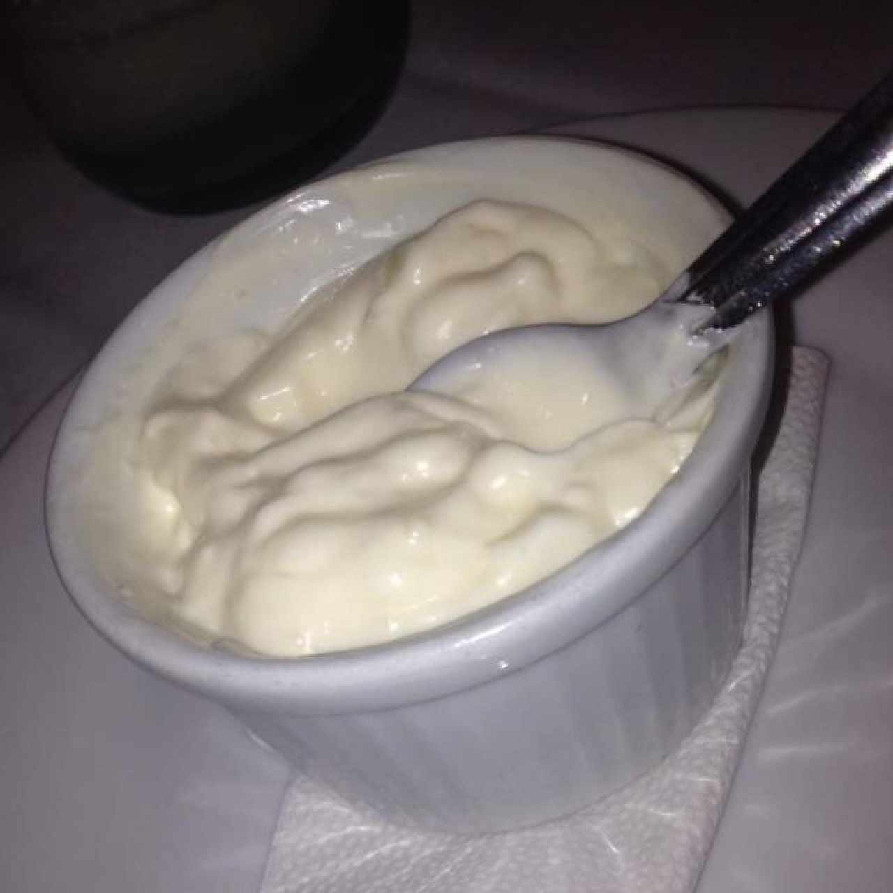 Alioli, Regular, parecia mayonesa con ajo