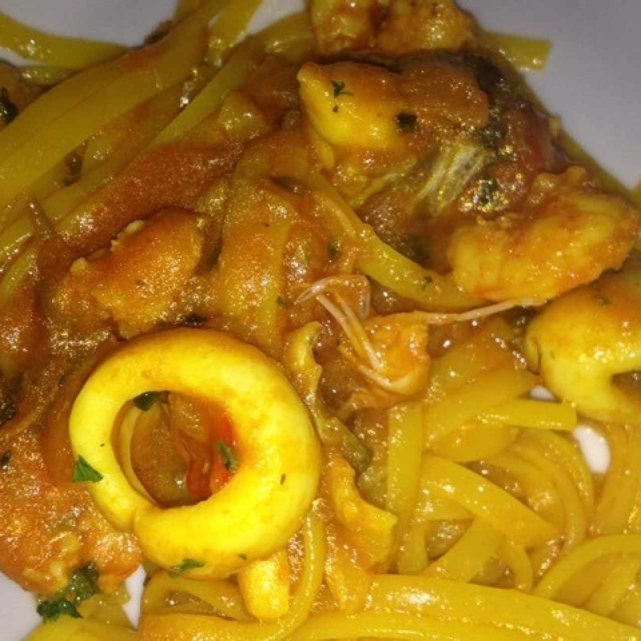 Fideuá de Mariscos, buna, pero jamas como era antes
