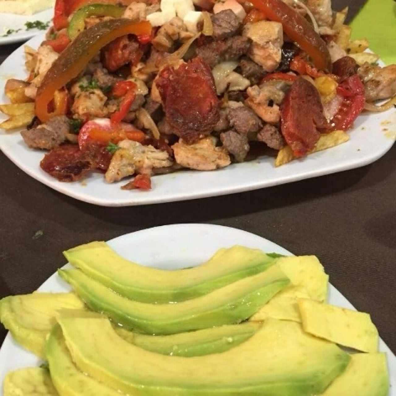 parrilla solomo y pollo