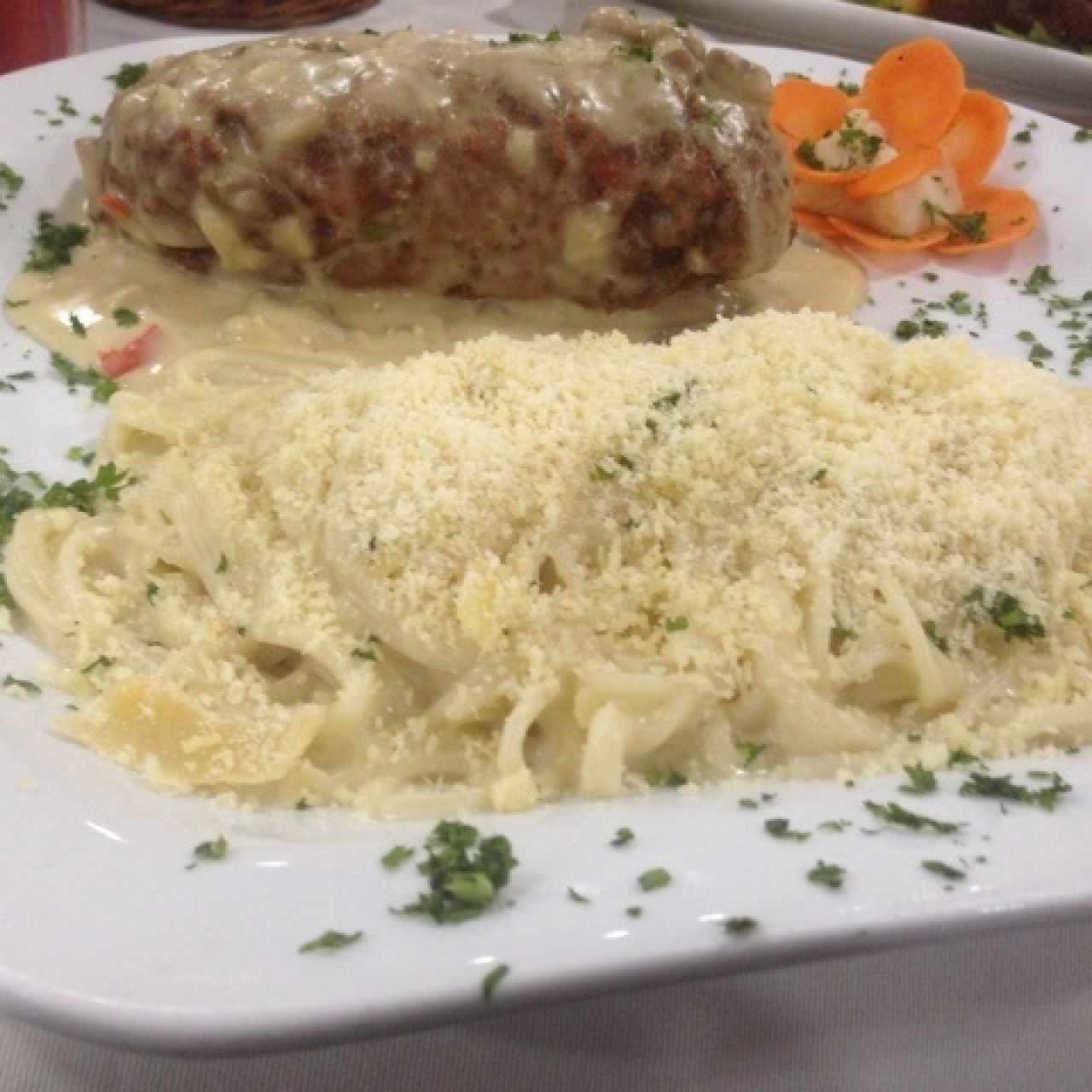 Cordon bleu con pasta cuatro quesos