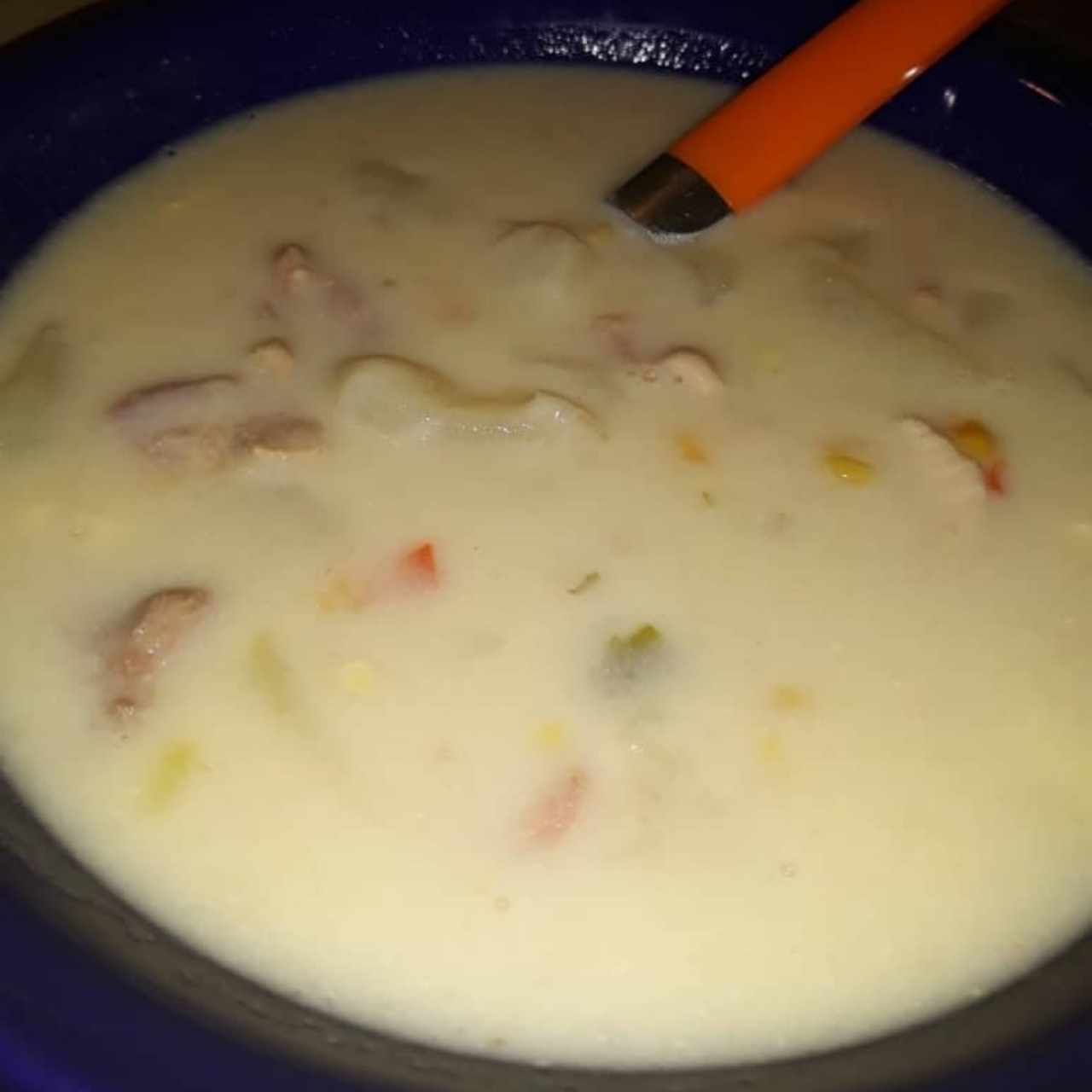 Chupe de Gallina, Excelente Sabor, pero la gallina demasiado dura, deben dejarla aplanar más o ablandarla primero, o hacerlo de Pollo