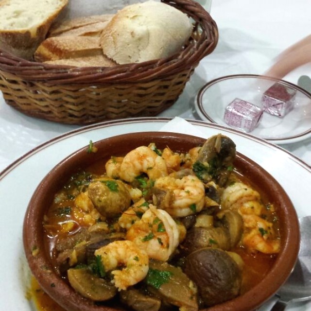 Mixto de camarones y champiñones rebozados