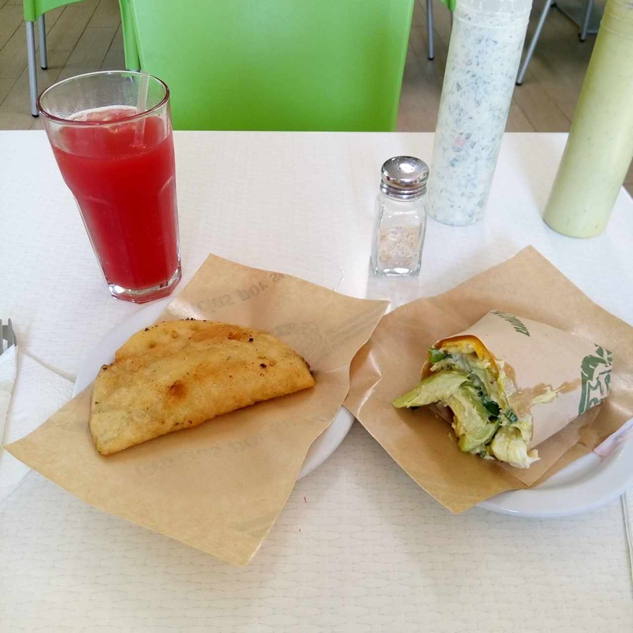 Reina Pepeada y Empanada