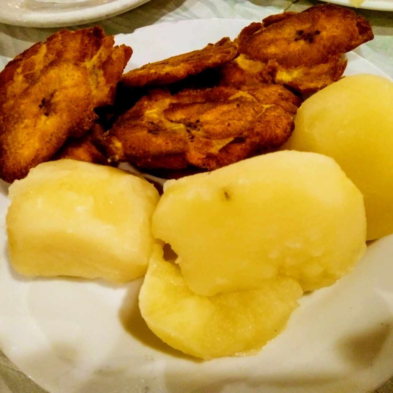 Papas al Vapor y Tostón