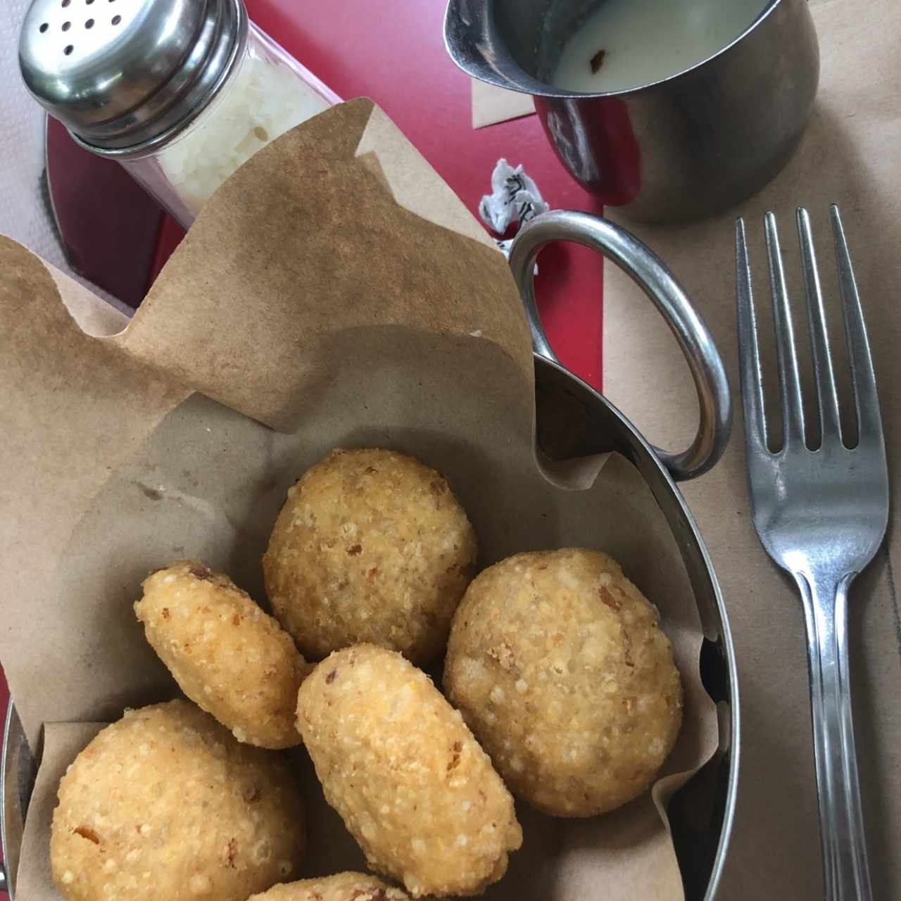 arepitas de chicharron con suero 