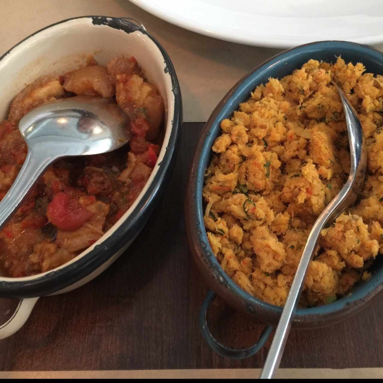 cazuela de chicharronada y de cazón
