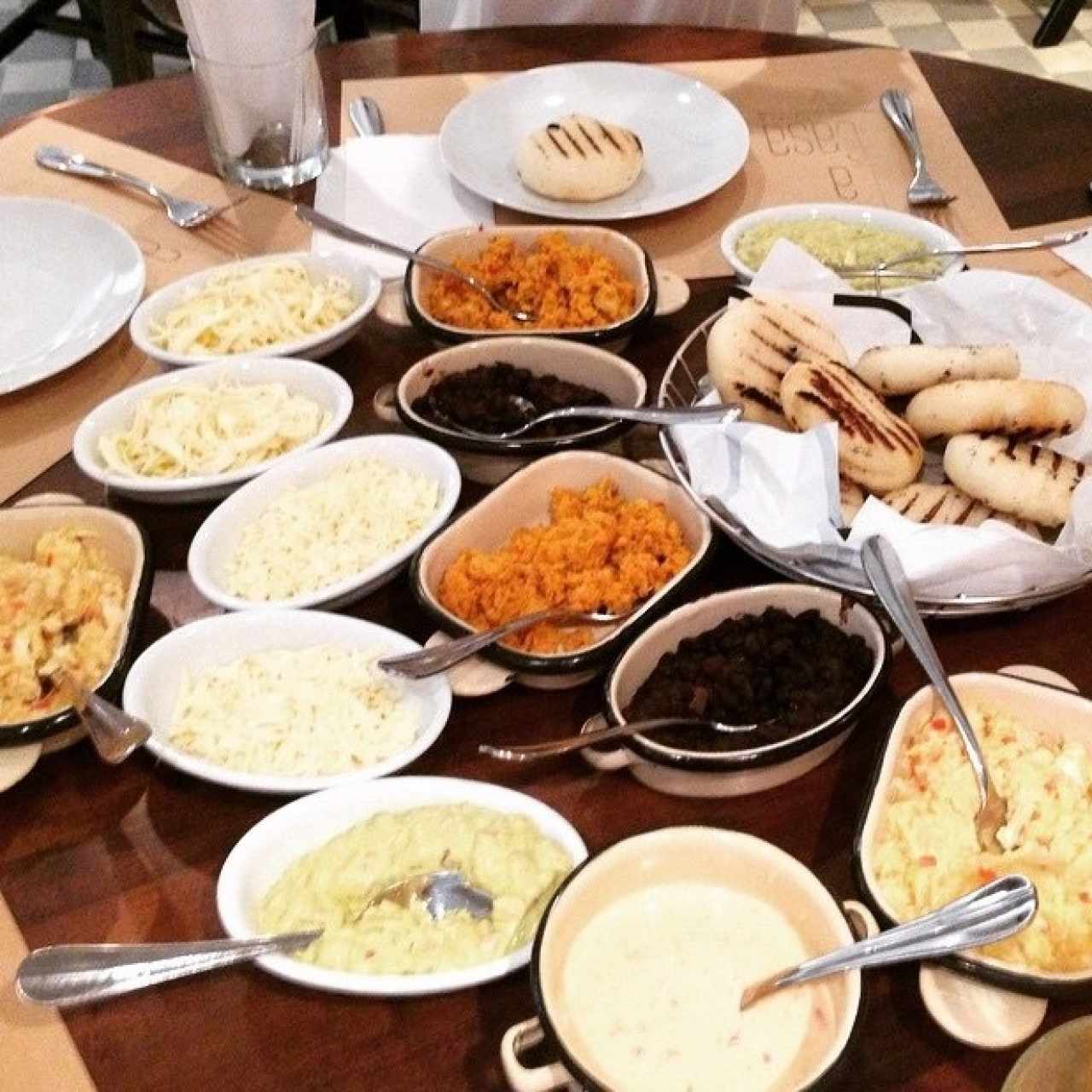 Arepas con diversidad de rellenos
