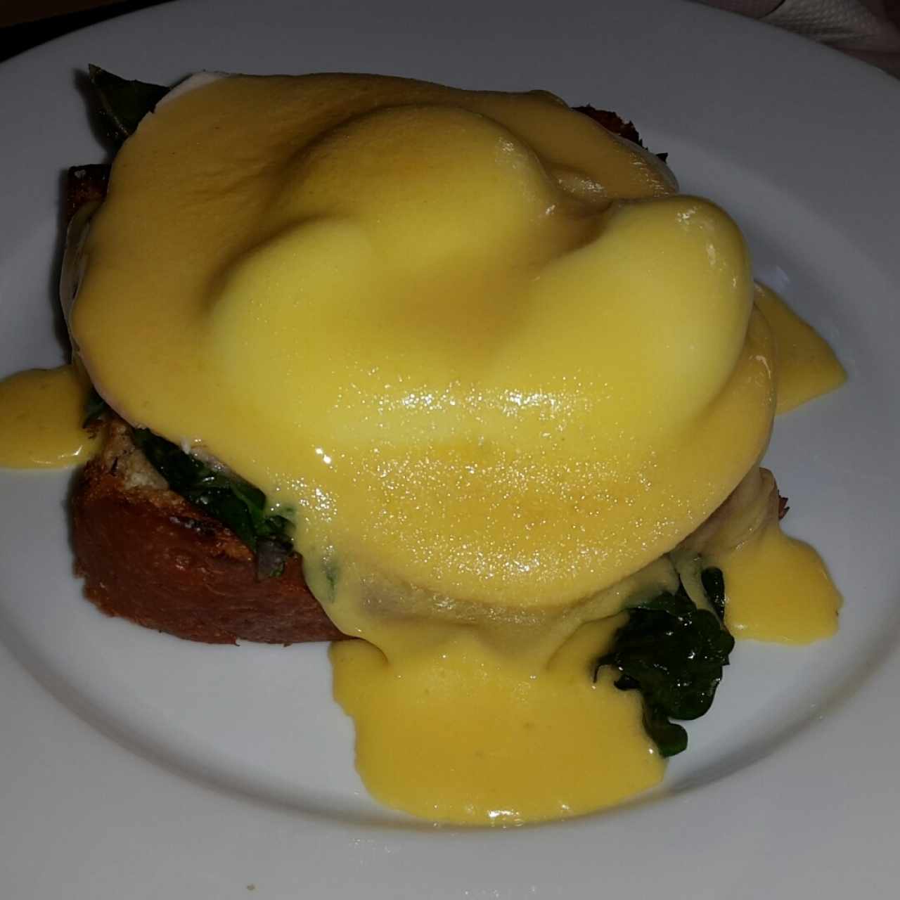 Huevos benedictinos