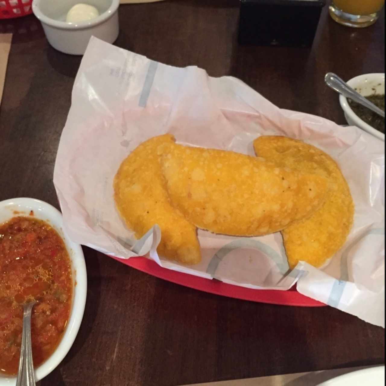 empanadas de maiz pilao rellena de cazón 