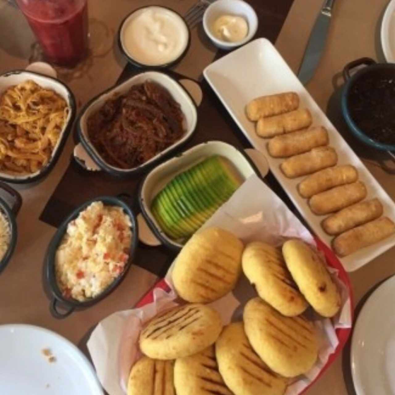 Arepas, Tequeños, Cazuelas 