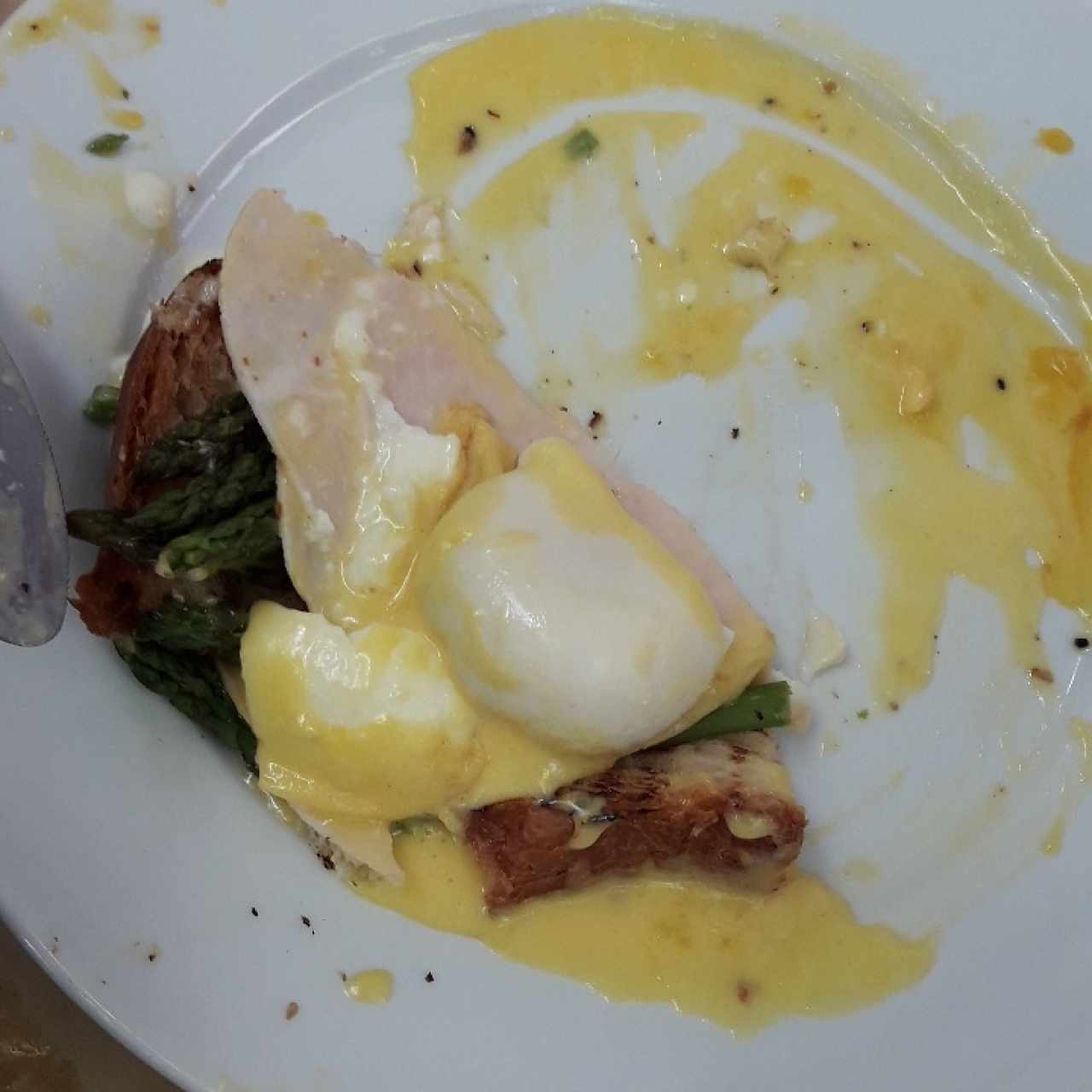 Huevos Benedictos