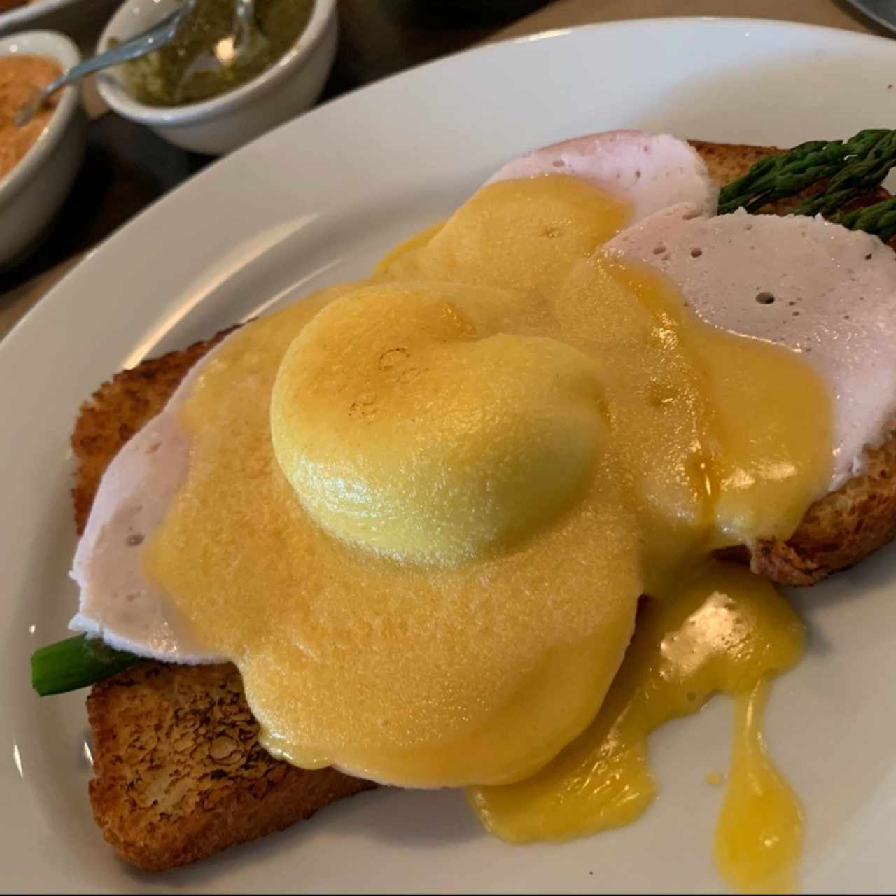 Huevos benedictinos 
