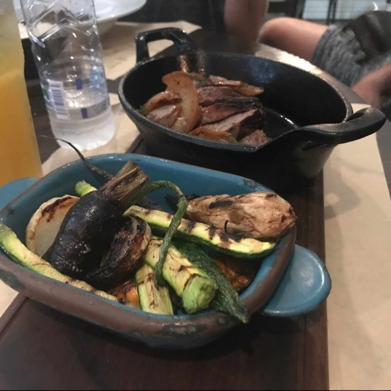 lomito con vegetales a la parrilla