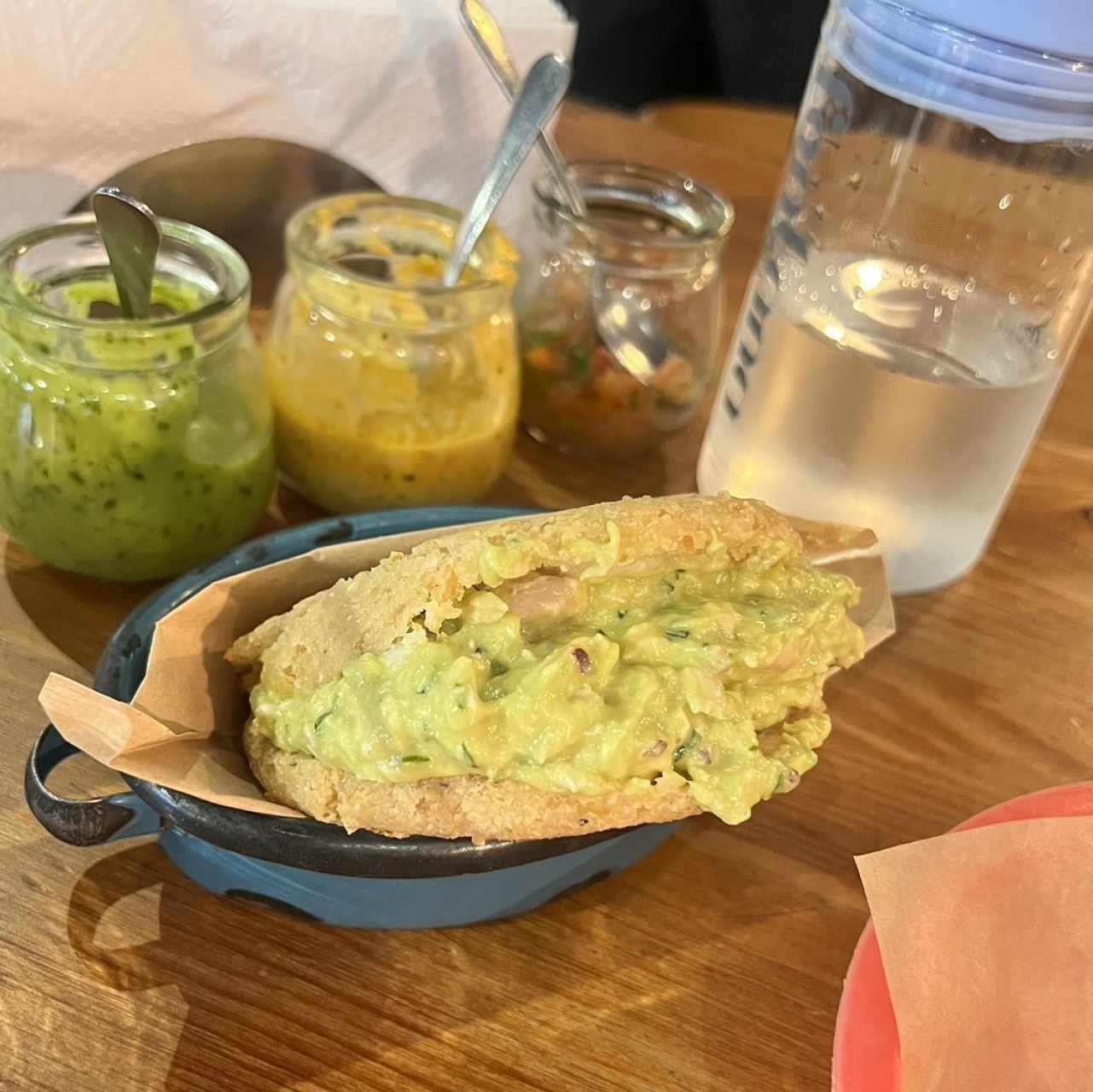 Arepa de Chicharron con Reina Pepiada