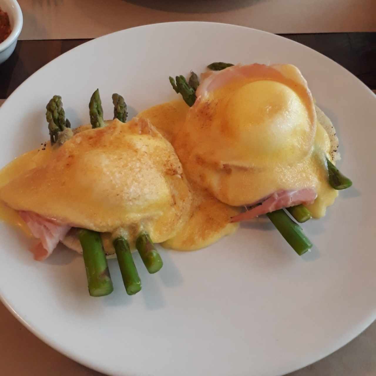 Huevos Benedictinos