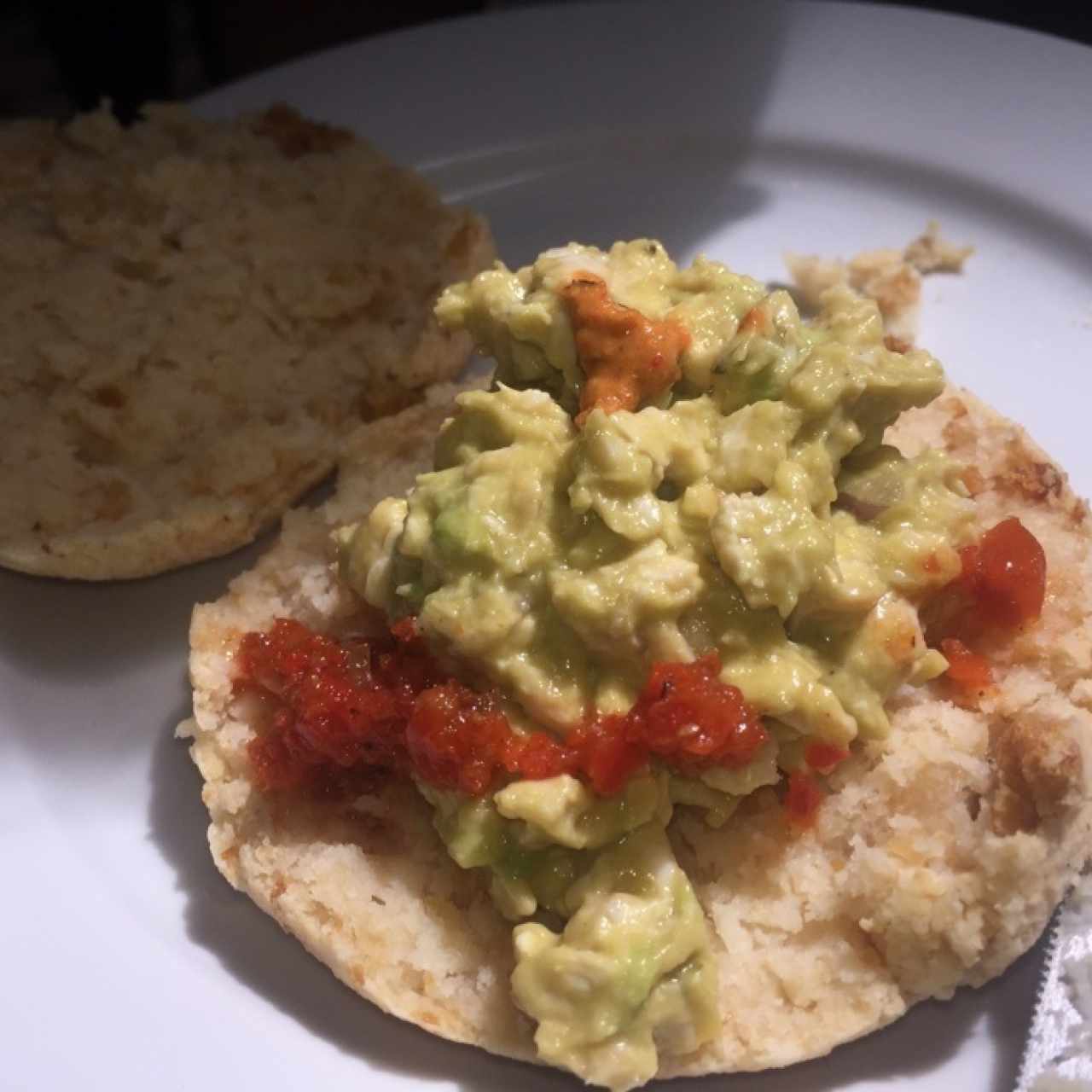 arepa de chicharron pilao y reina pepiada