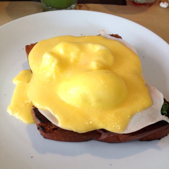 Huevos benedictinos