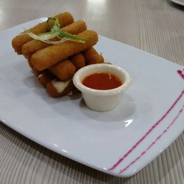 Deditos de mozzarella