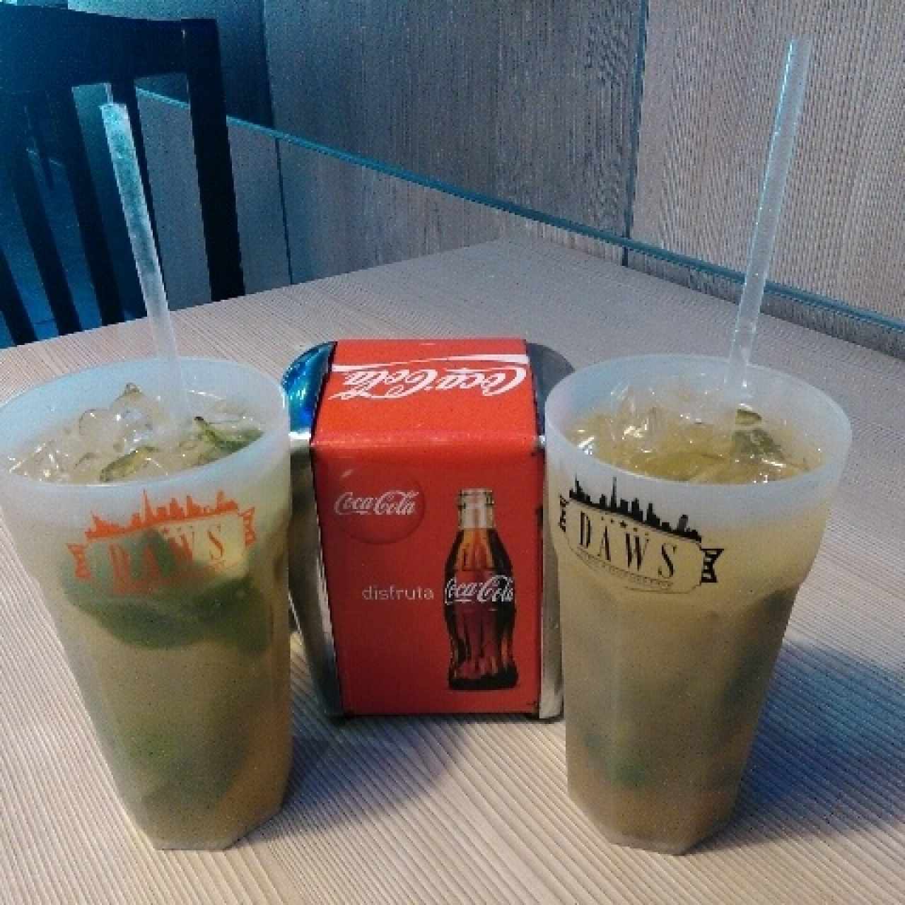 cócteles mojito de coco y de parchita