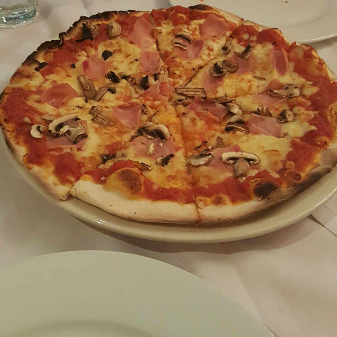 proscciuto funghi