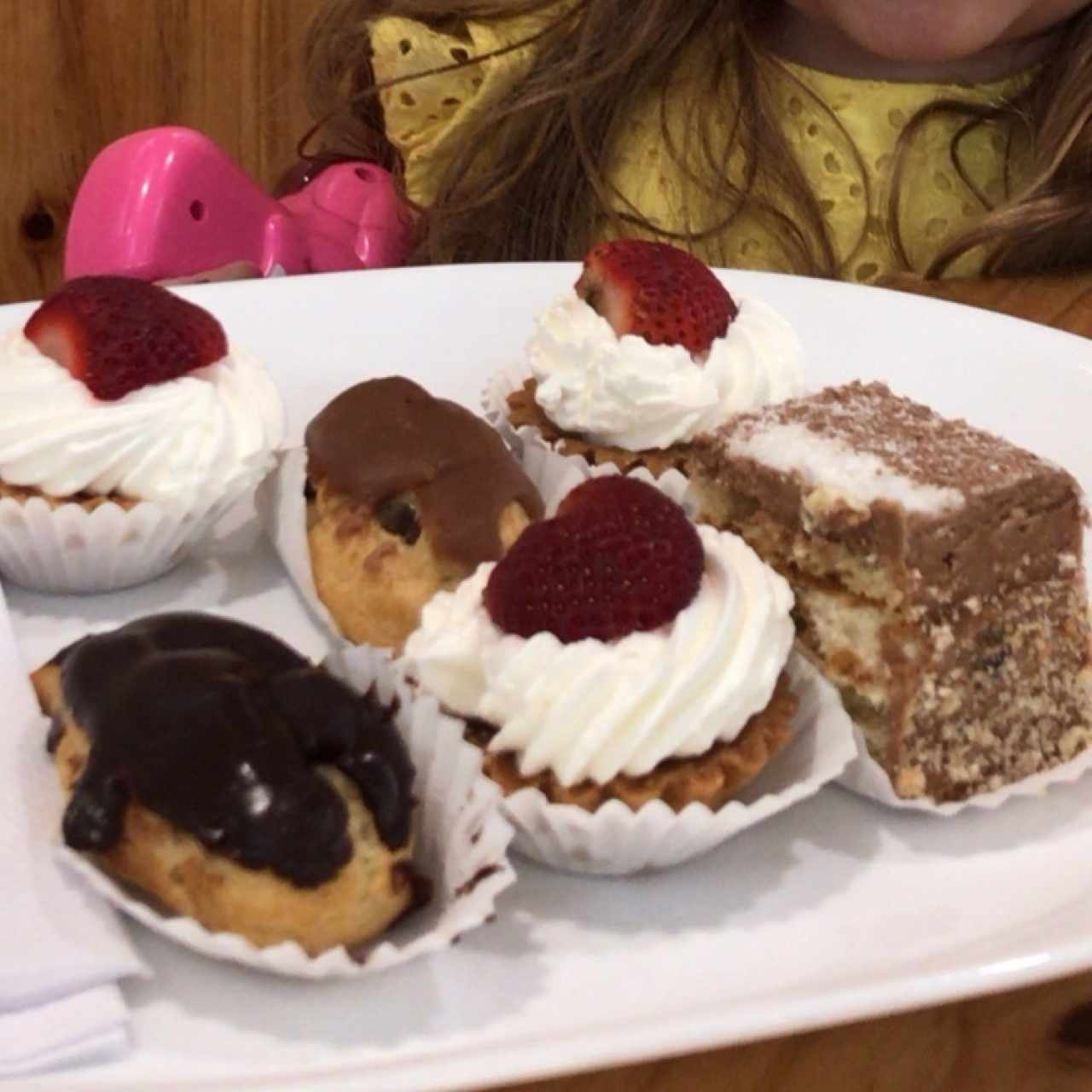 mini dulces, todos son deliciosos 