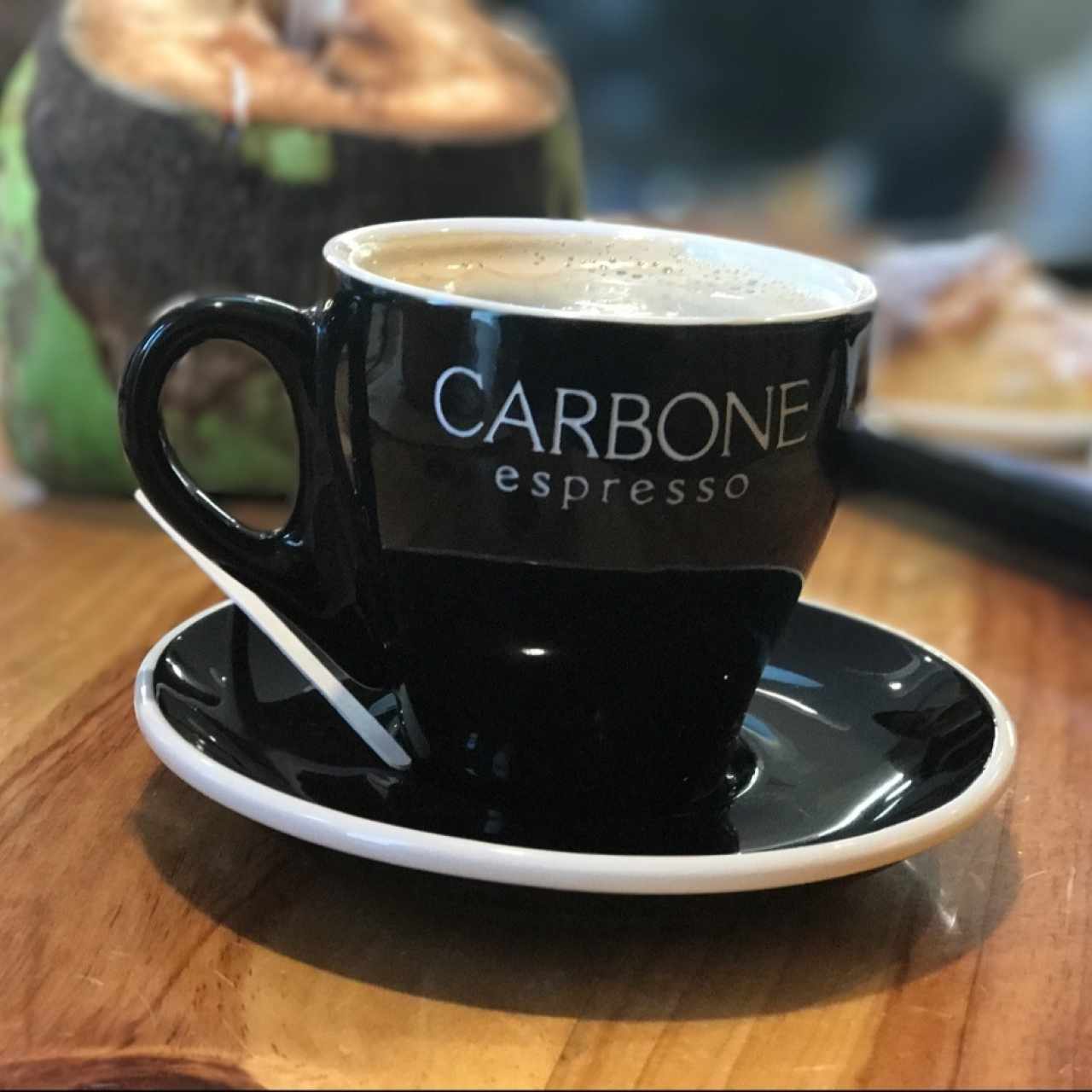 Impecable presentación del café que aumenta superlativamente su sabor. 