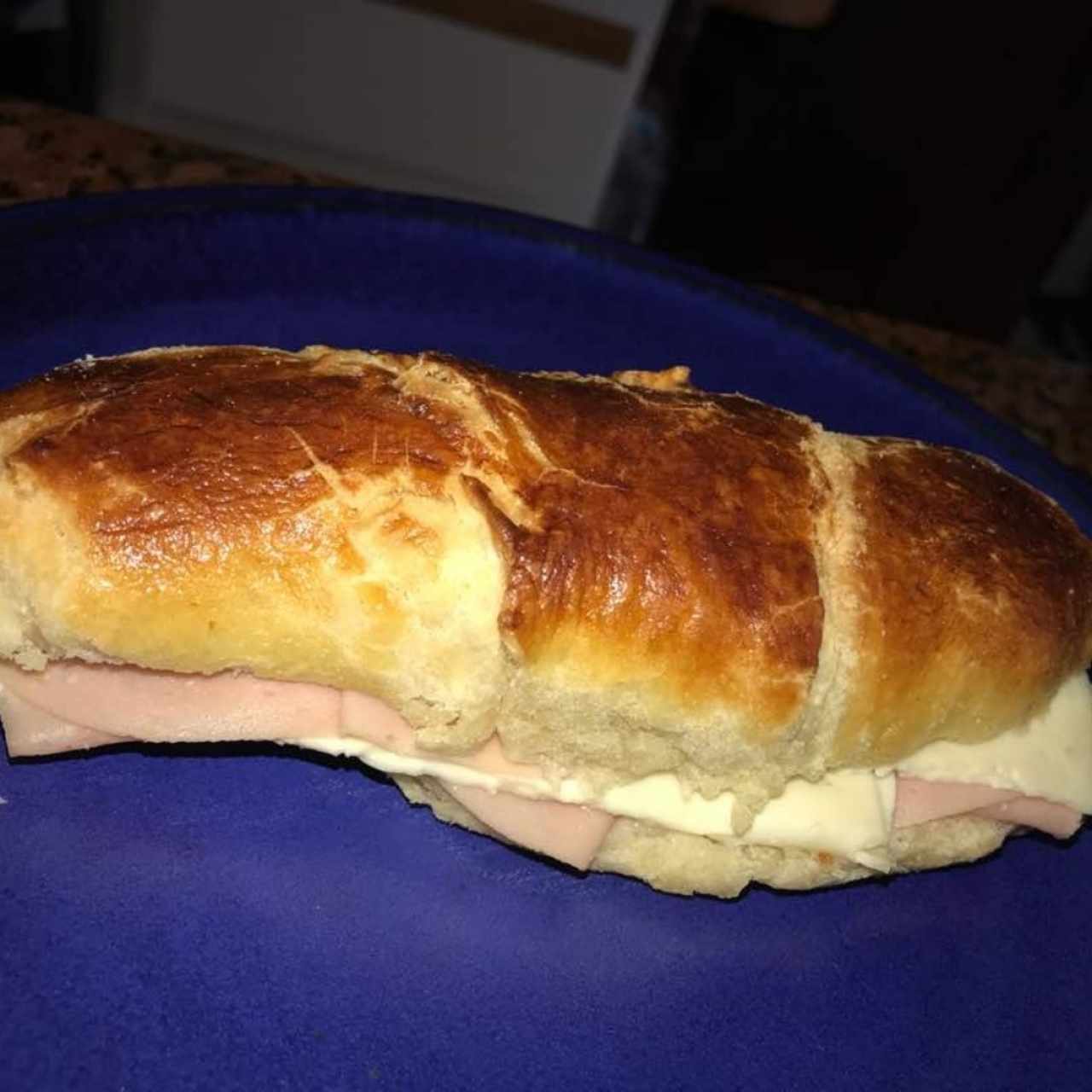 Croissant con Jamon y Queso Blanco, Bueno, pero muy seco