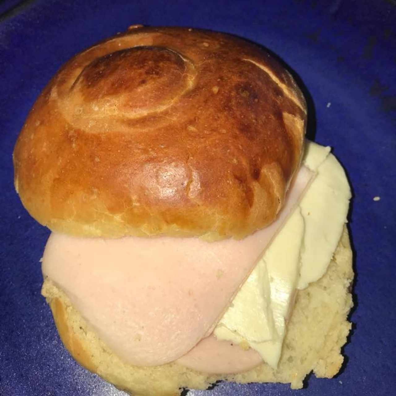 Brioche con Pavo y Queso Blanco, Bueno, pero seco y pequeño