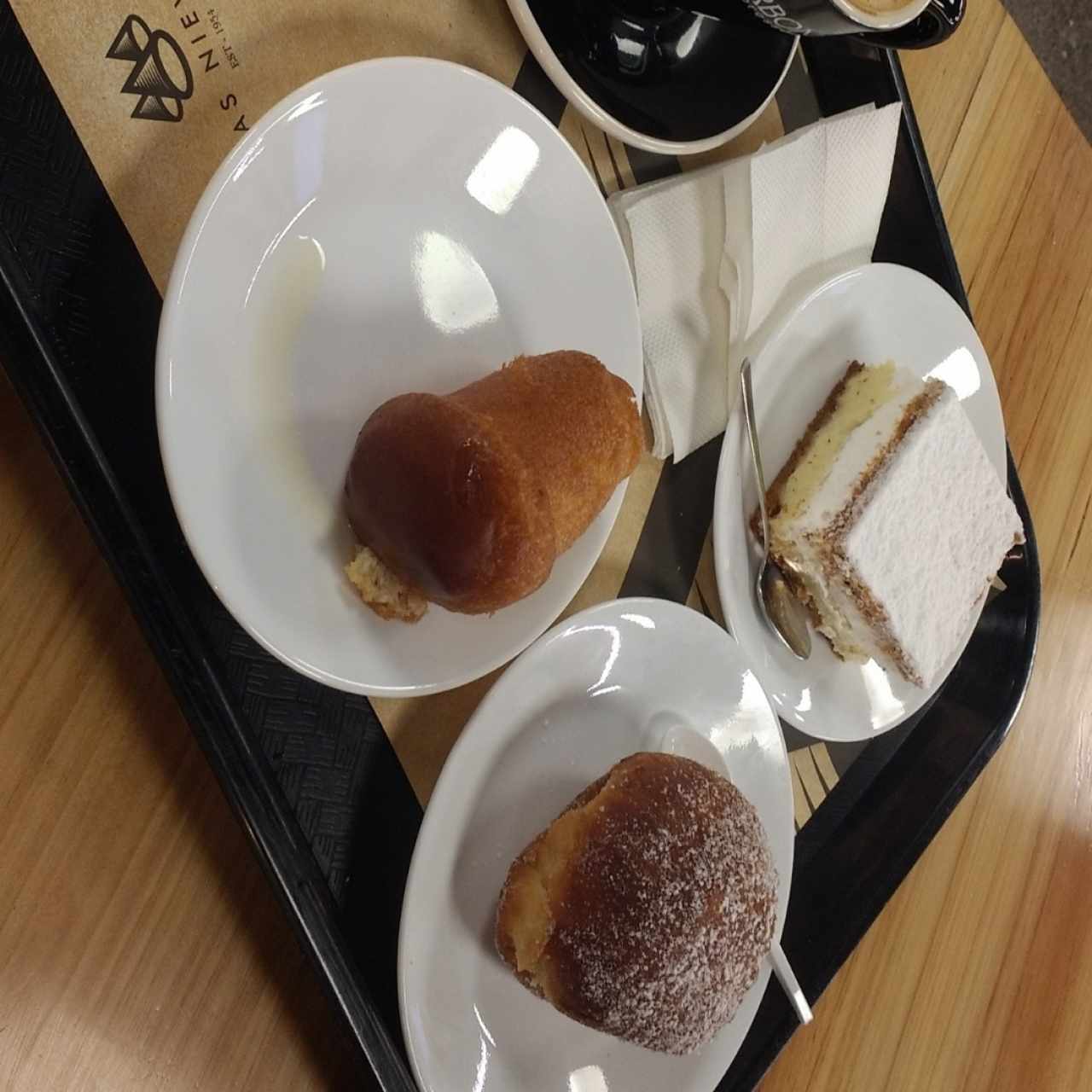 borrachita, milhojas y bomba de nutella