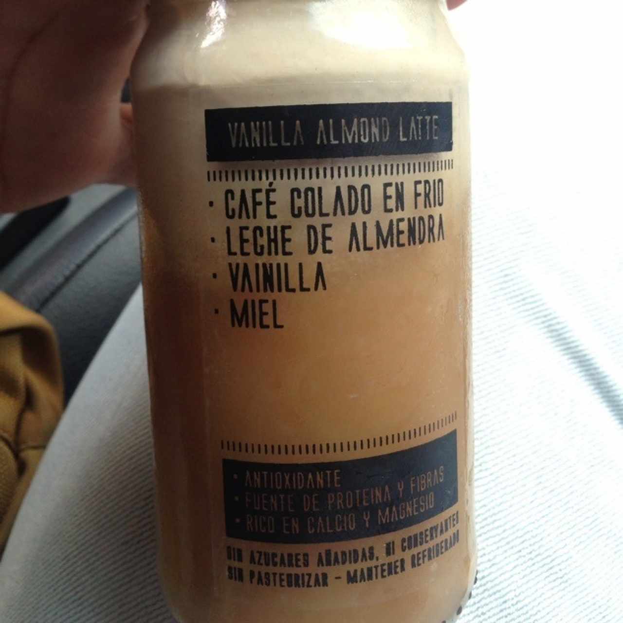 Vainilla almond late