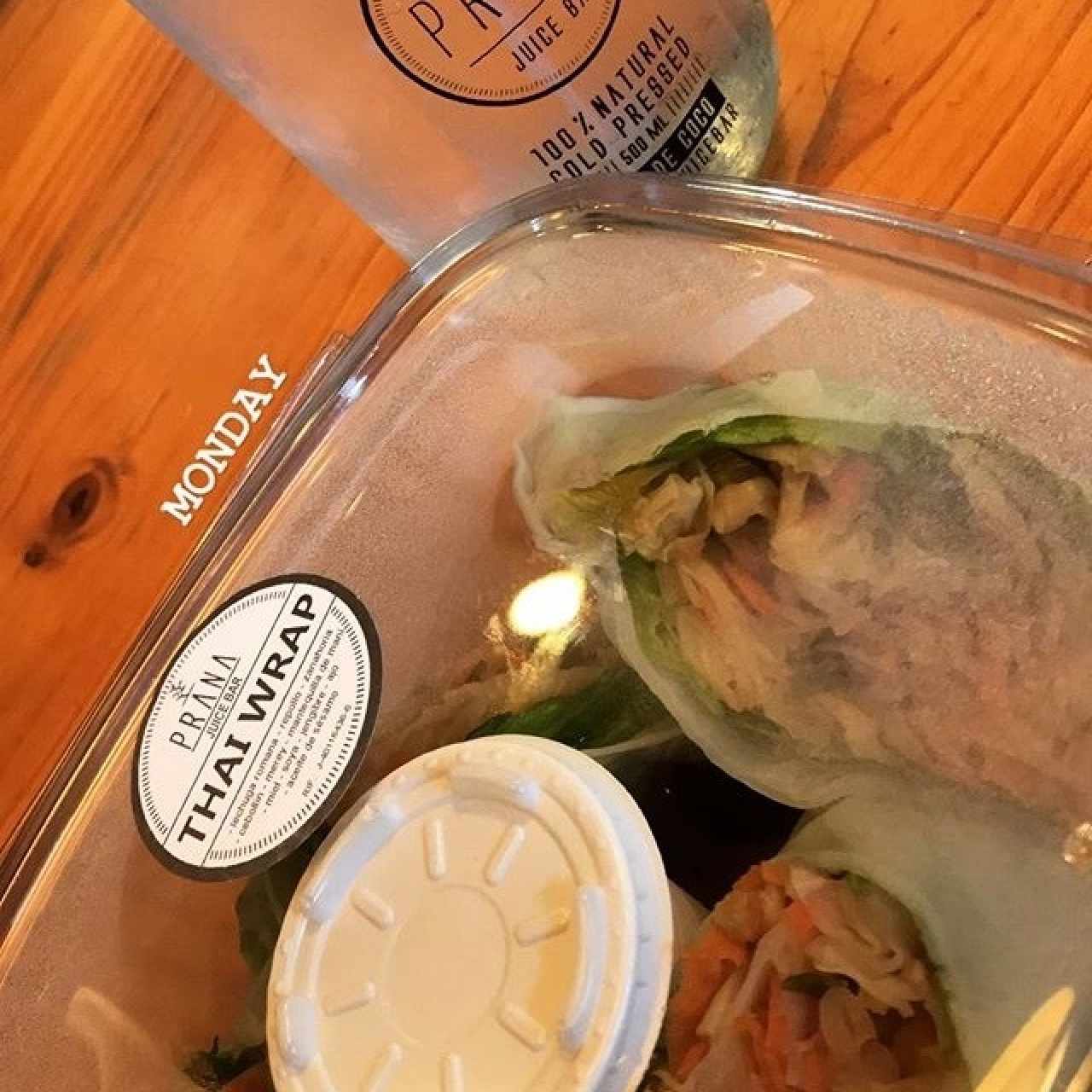 Thai wrap + Agua de coco 