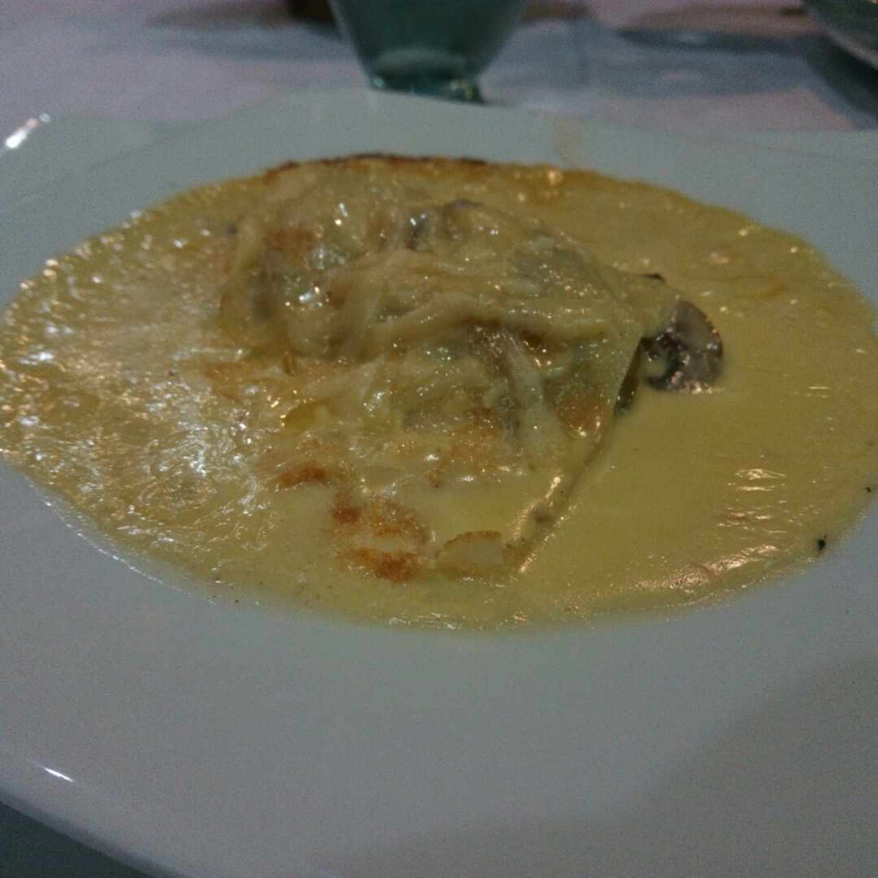 Creppe hongos y queso emmental exquisito