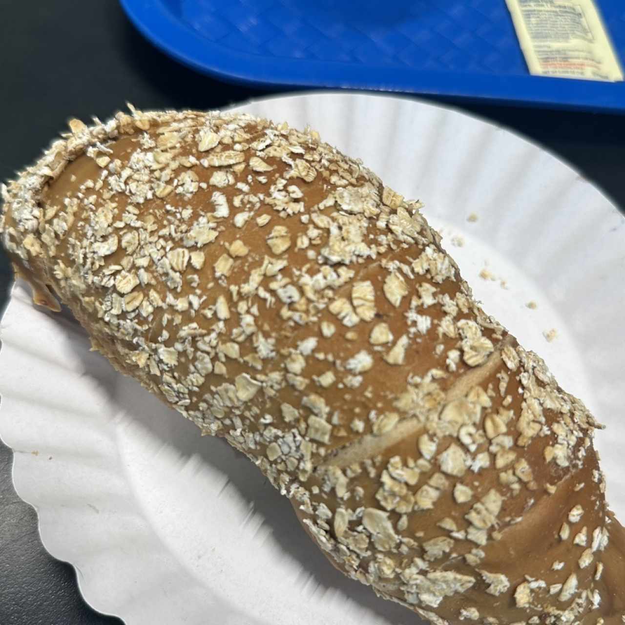 Cachito de harina integral con avena, pavo y paisa