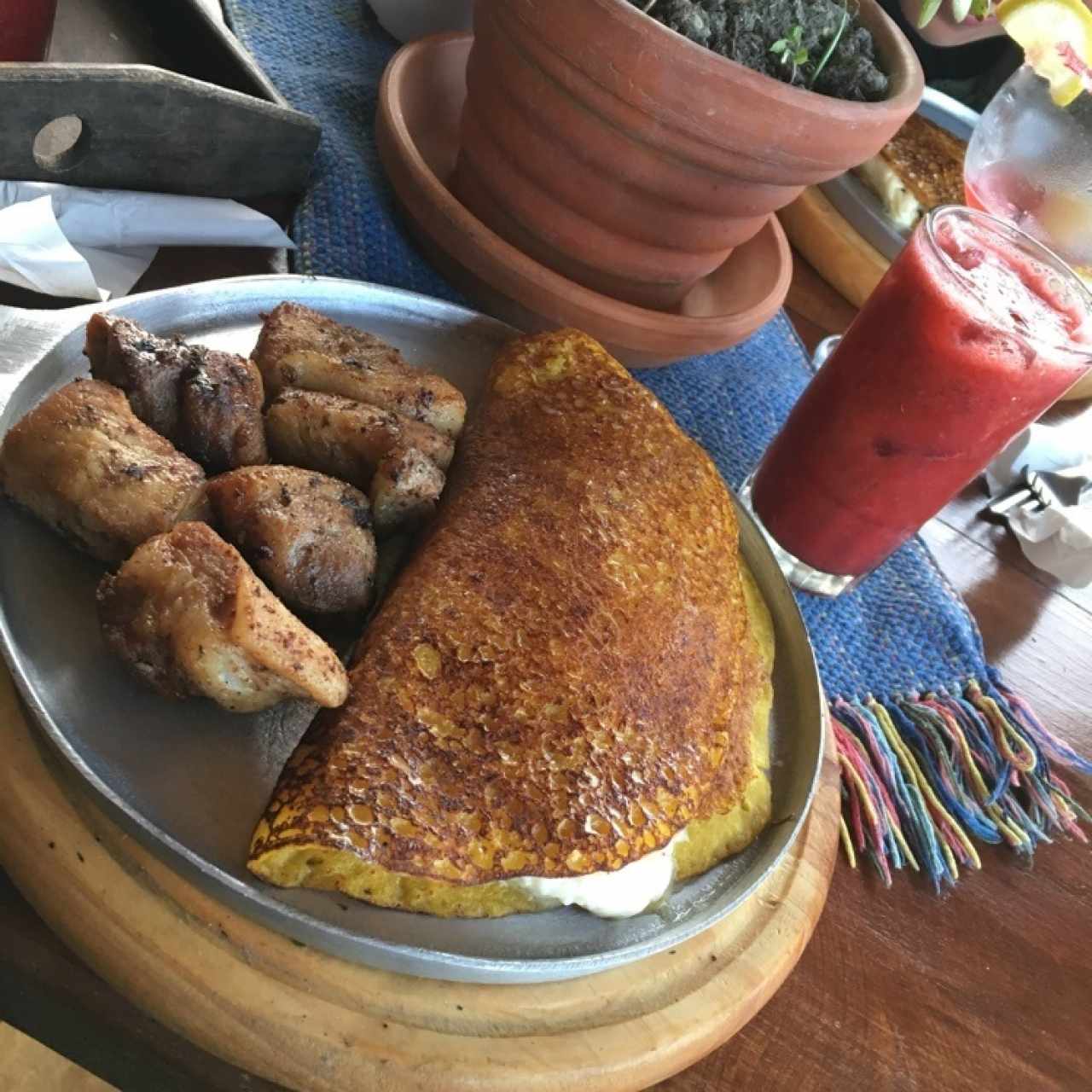 Cachapa con queso de mano y Cochino Frito