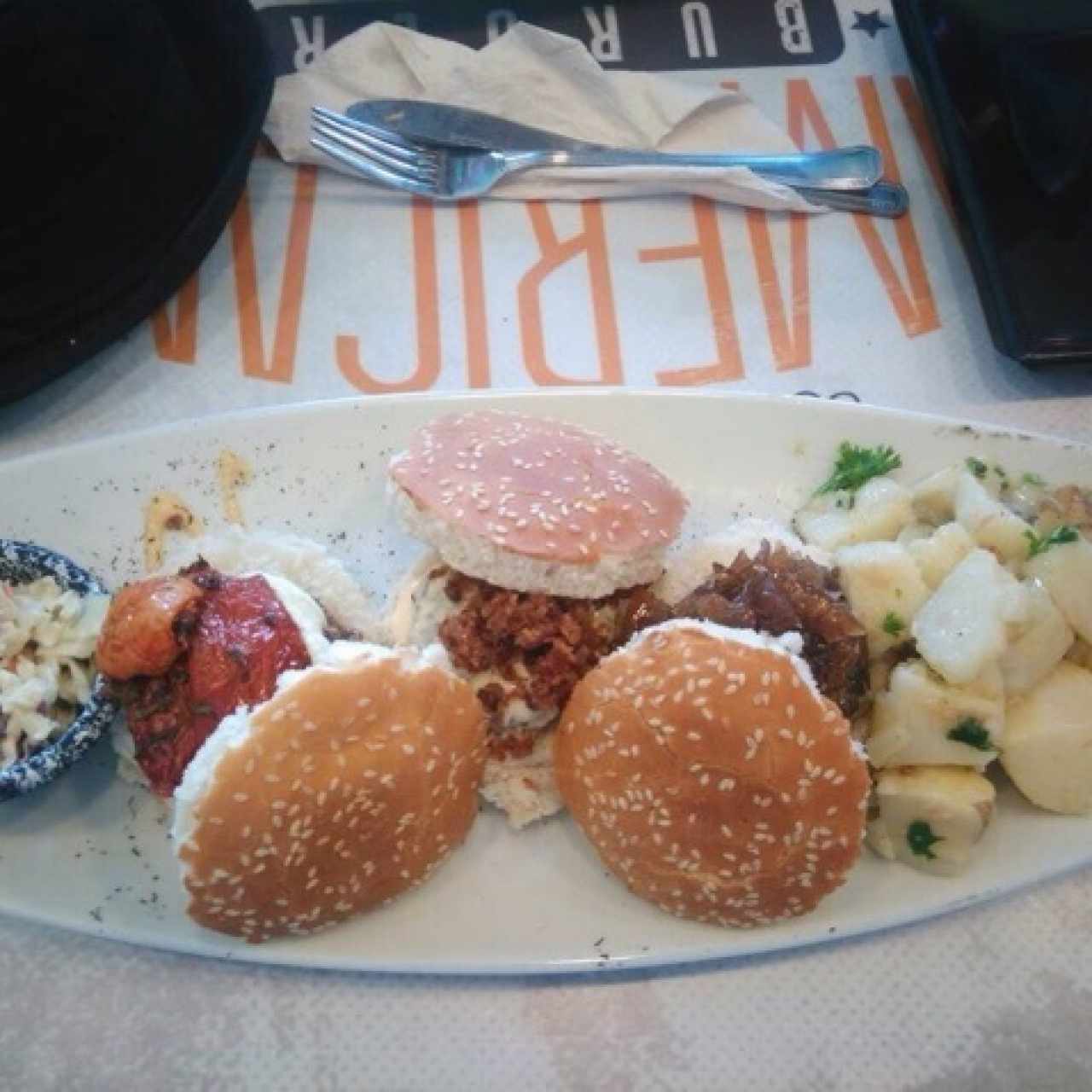 el trio de hamburguesas. excelente plato.