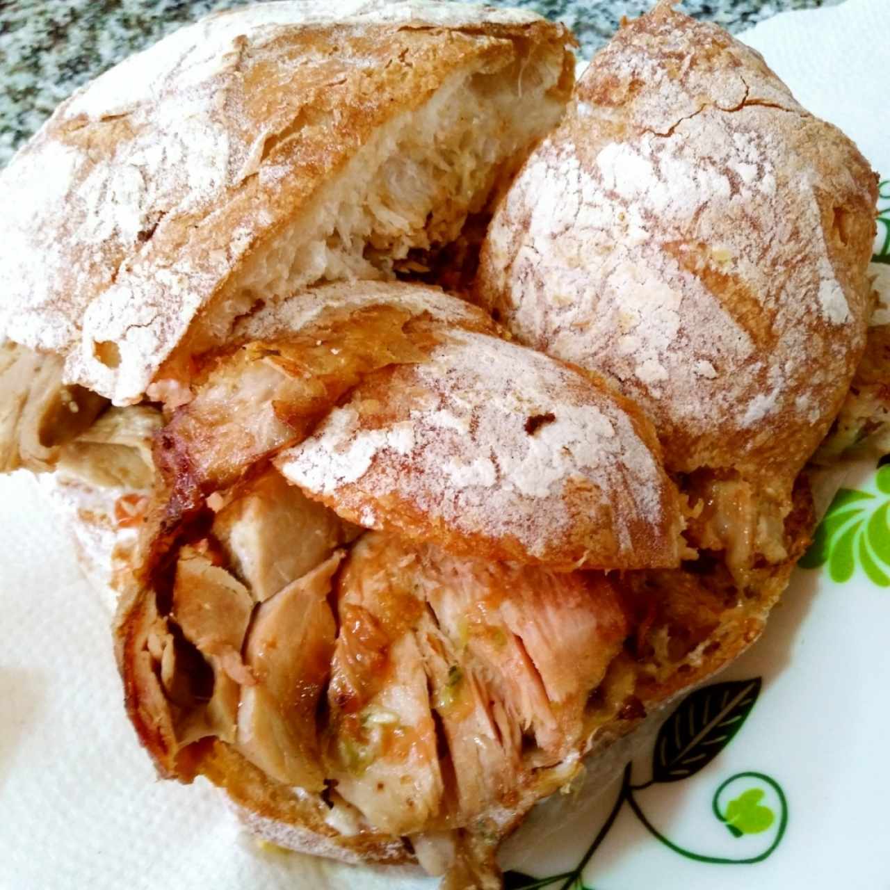 Sándwich de Pernil