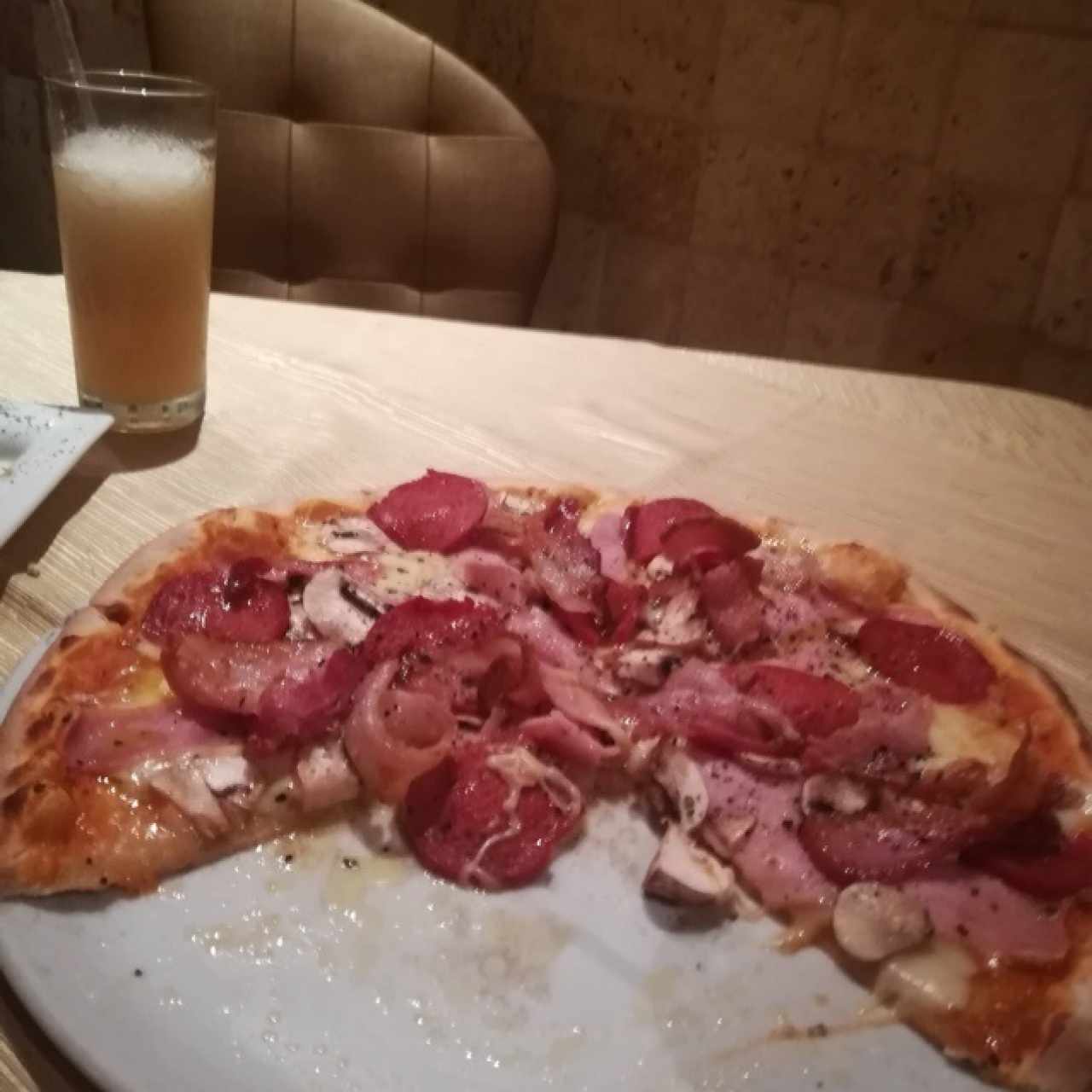 pizza romana con limonada frappe mi favorita