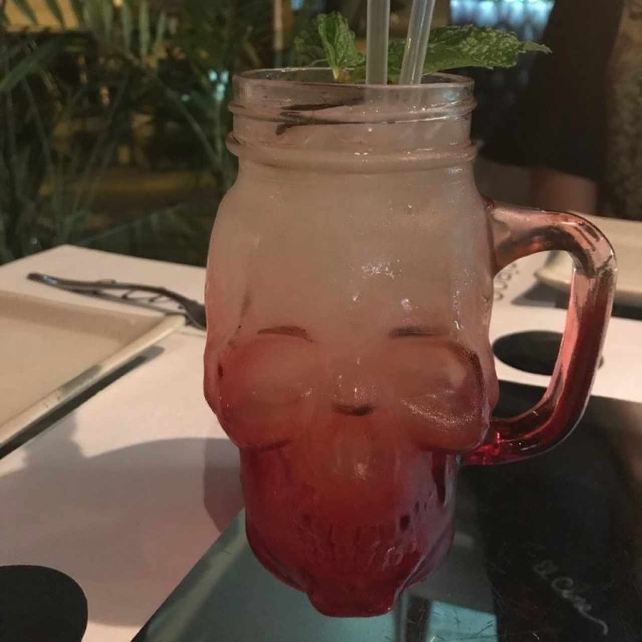 gin vodka granadina y gengibre