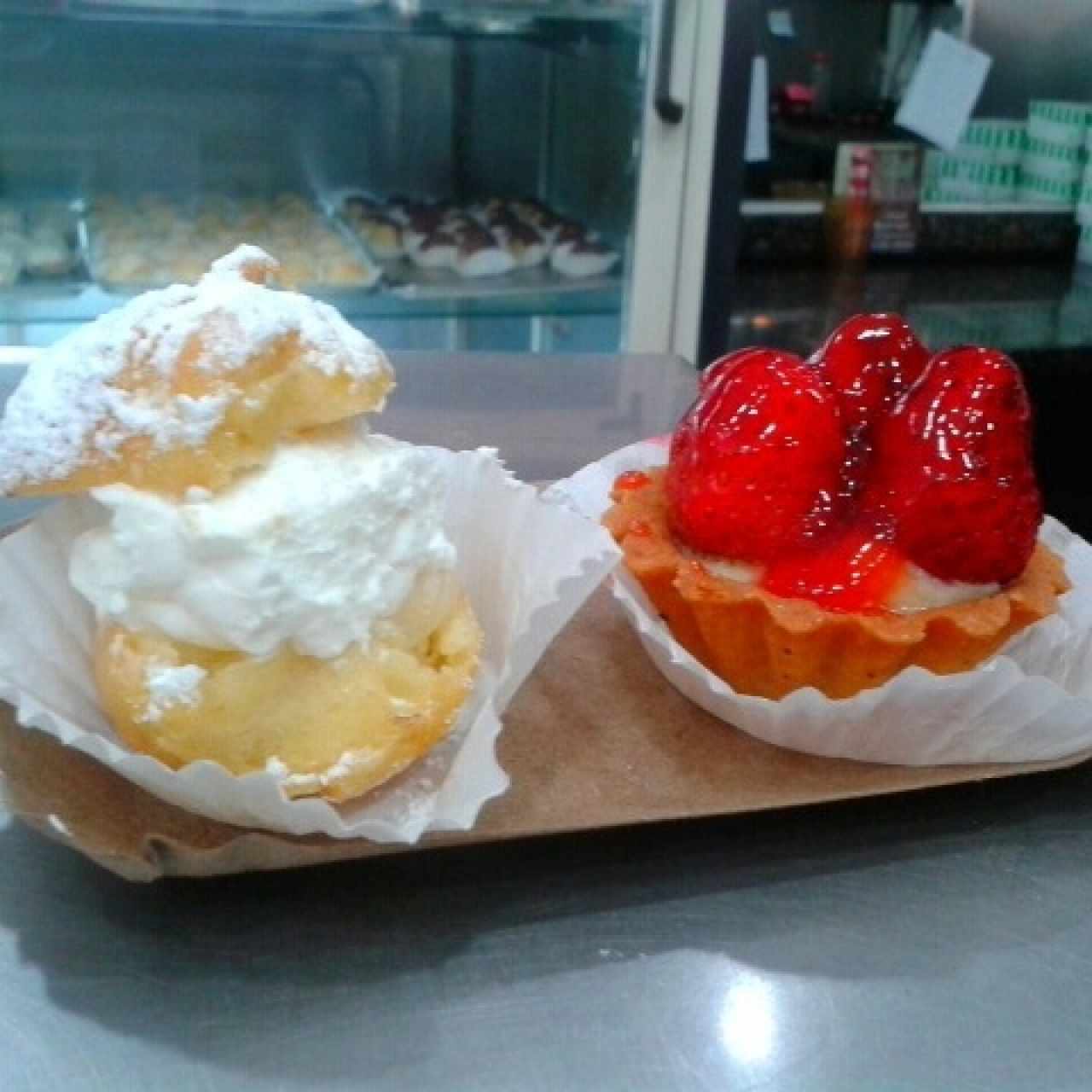 Cabolini y Tartaleta de fresa