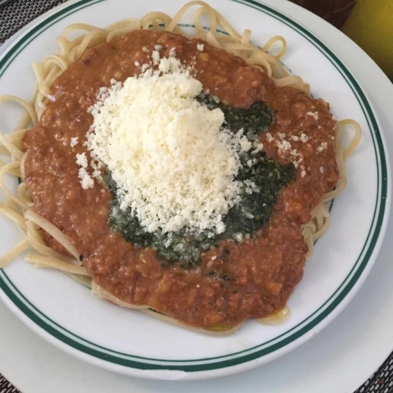 bologna y pesto