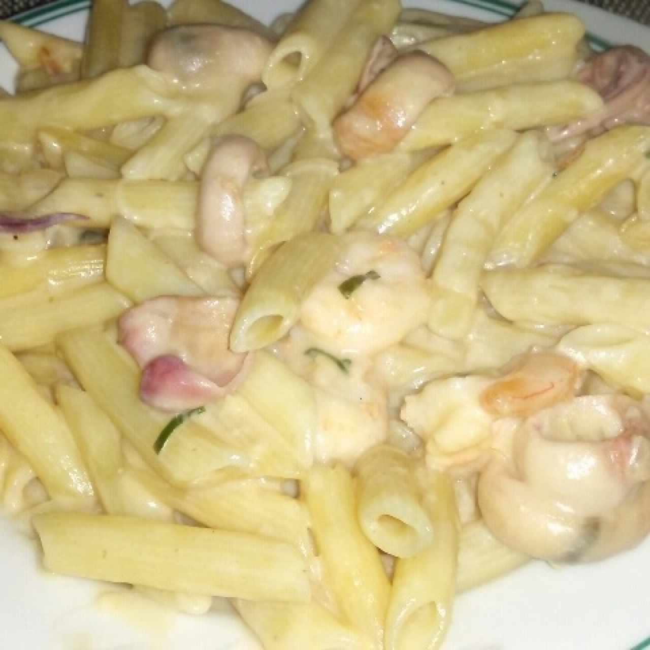 Delicias del mar con pasta corta