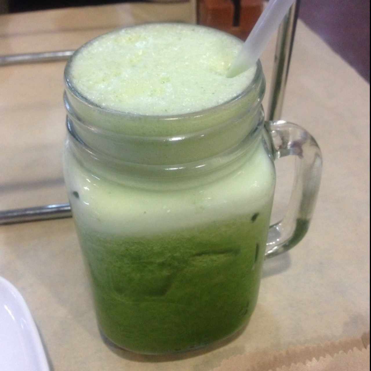 piña con hierva buena