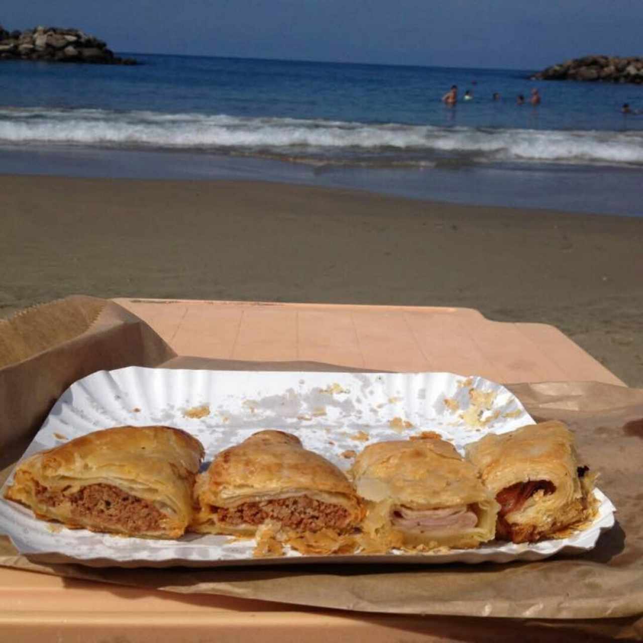 Pastelito de Carne y Pastelito de Jamon, Excelentes 