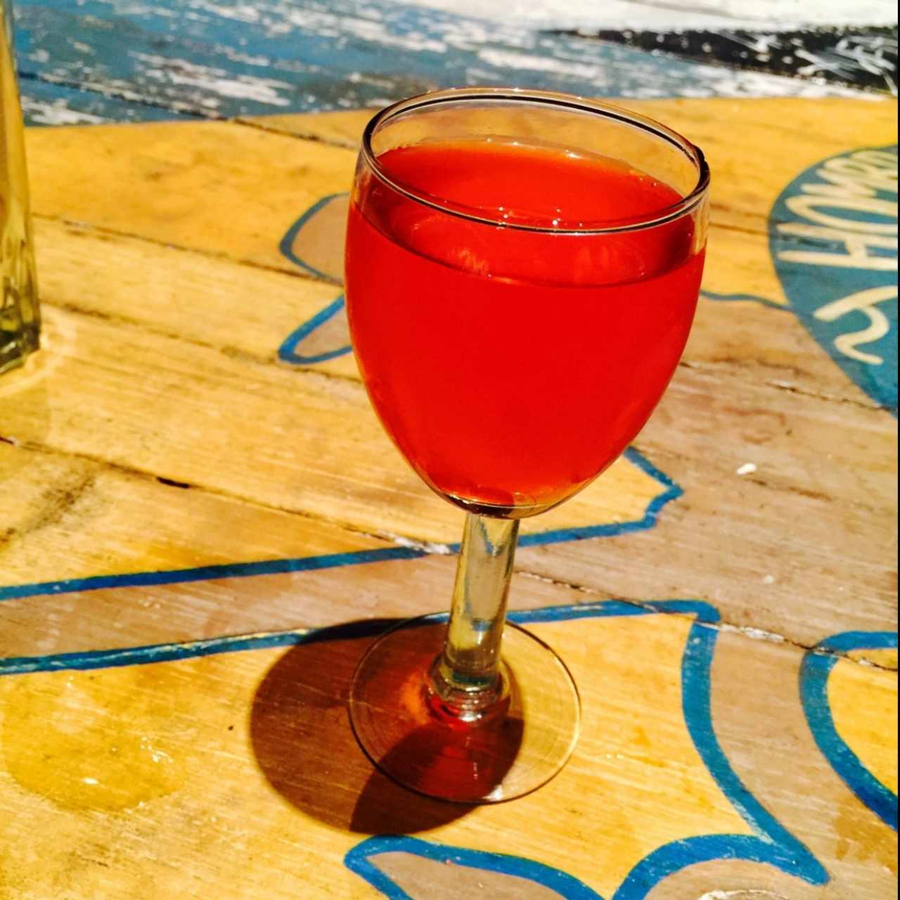 Vino de rosas 
