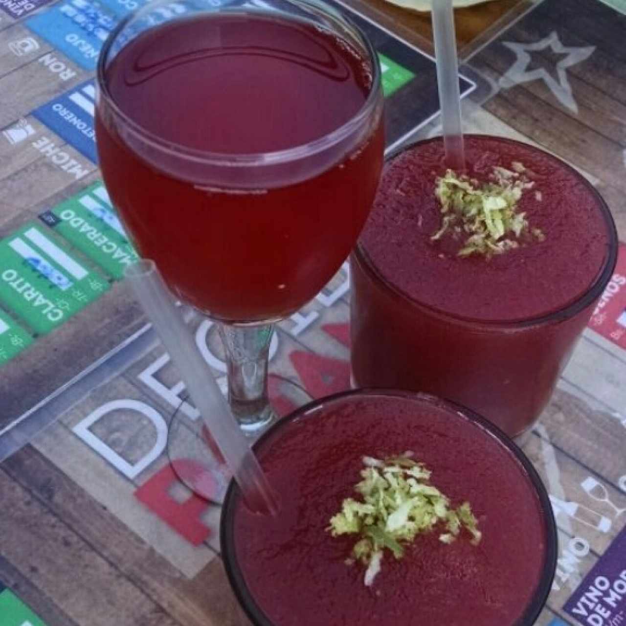 Vino de mora y aguaceros (tragos a base de cocuy)