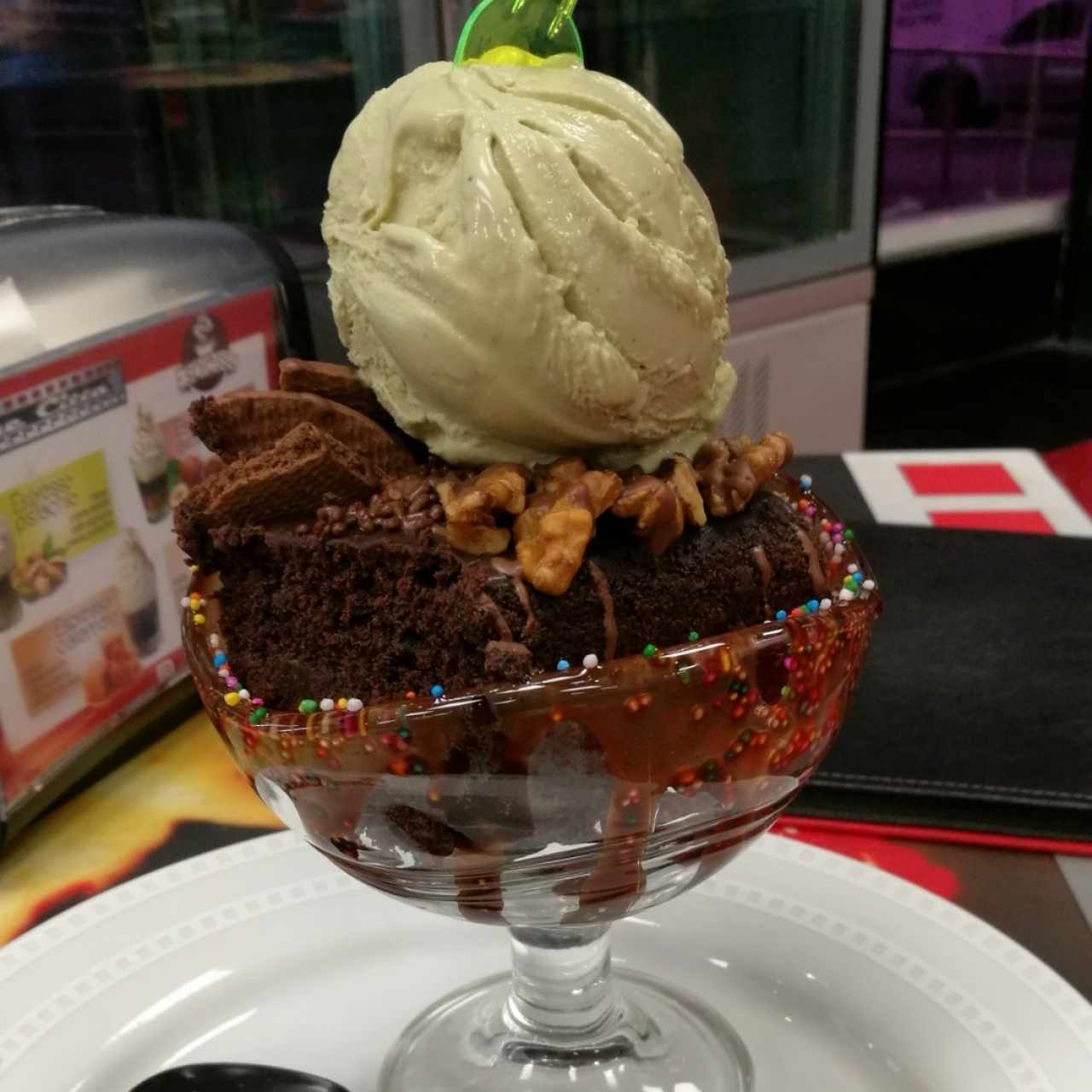 Brownie con helado